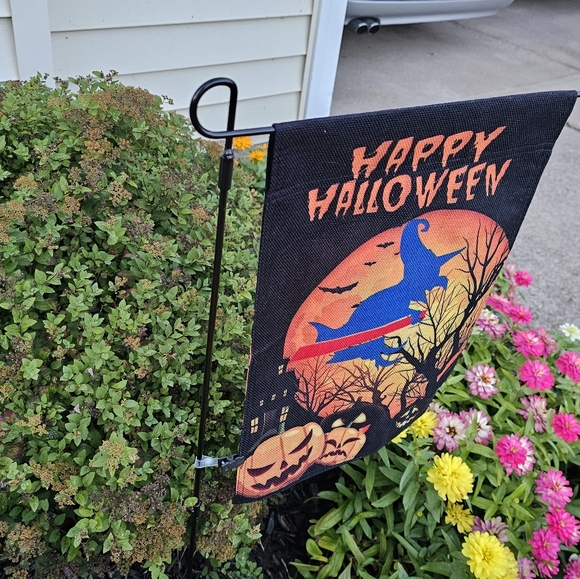 Buffalo Bills Halloween Garden Sign 12'x18' Double Sided Post Included ●NEW● - Picture 2 of 6